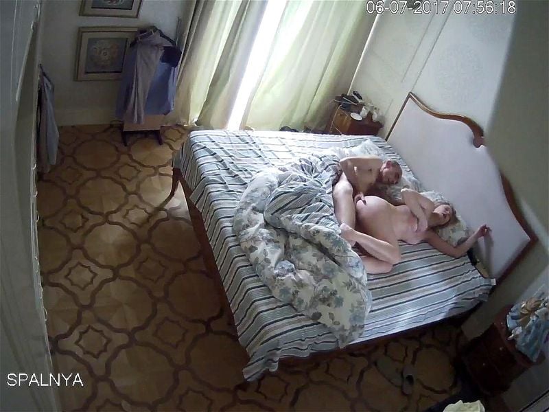 Установил Скрытую Камеру В Комнате Родителей Порно