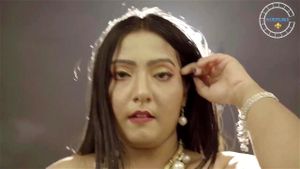 Watch Bbw saree model sutan nude uncut - Saree, Indian, Nuefliks ...