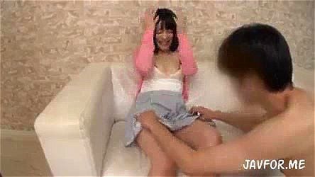 「もう硬くなってる…」童貞君の筆下ろしを懇願された色白美乳美女は顔を赤らめながら