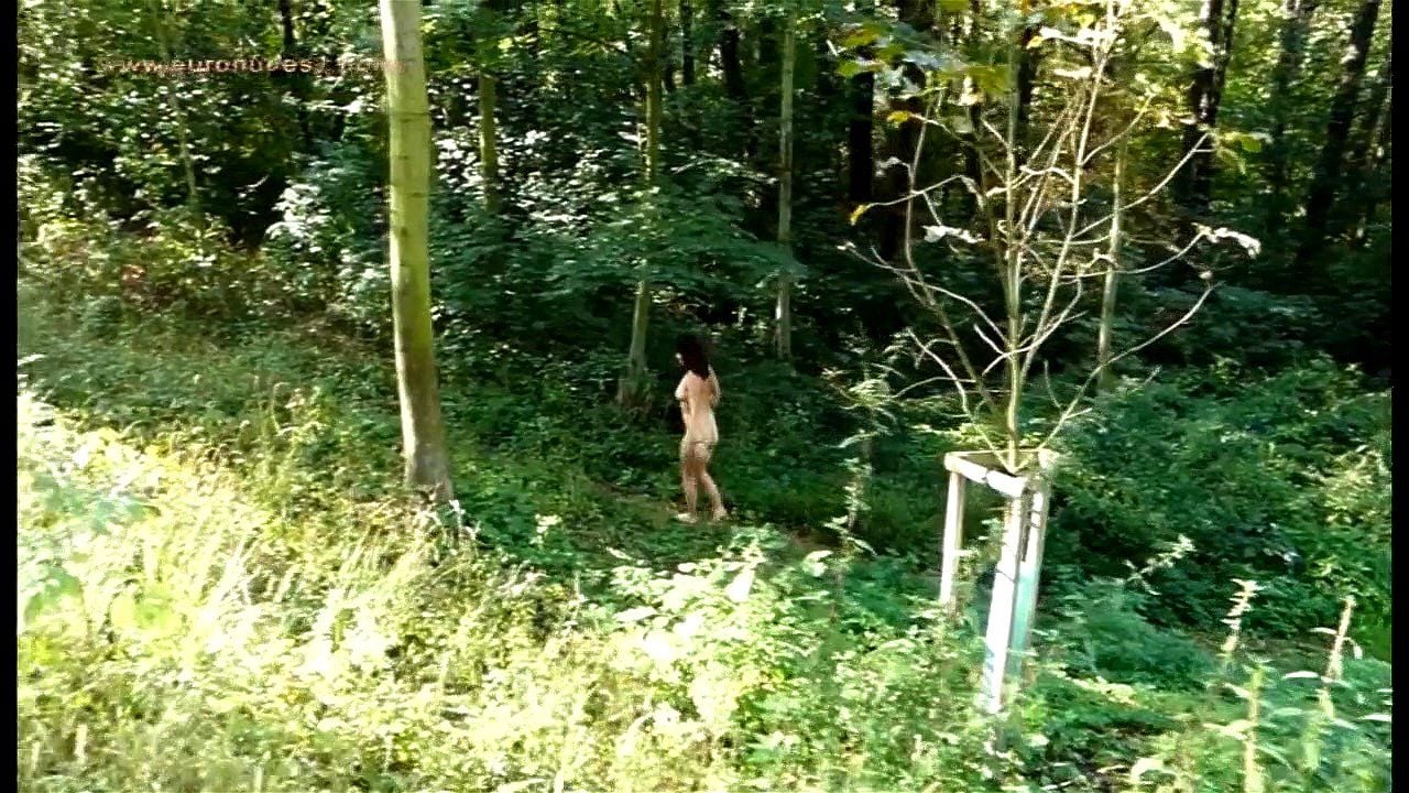 amateur gf outdoor nude on trail