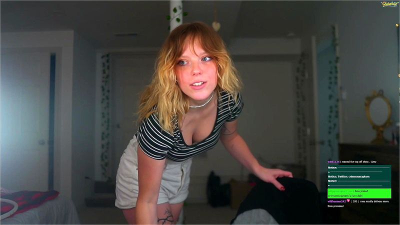 Ginger teen Crimsonxrapture teases on webcam