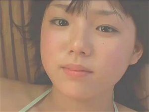 篠崎愛