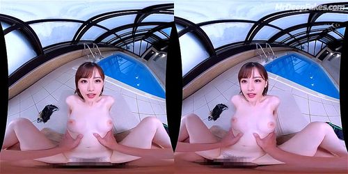 【ＶＲ】プールの美人監視員さんと中出しセックス！プールで溺れた僕を助けてくれたキレイなお姉さん！