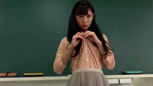 生徒を助けたつもりが、その生徒に騙され辱めを受け言いなりの女教師♡【星奈あい】