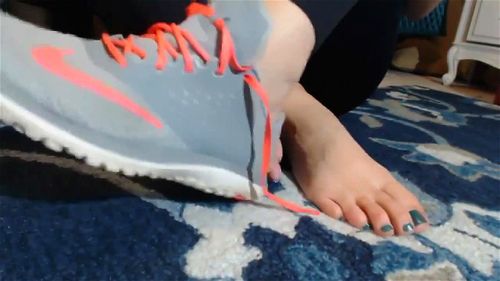  Long Toes 