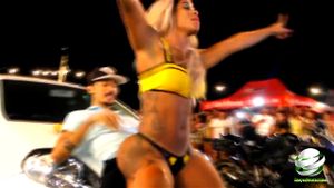 Watch Mulher Jambo sarrando nos mulekes - Mulher Jambo, Maira ...