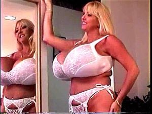 Maxi Mounds Pov | Saddle Girls