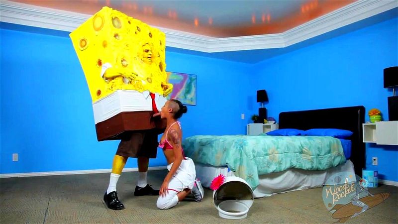 Sponge Bob receives a blowjob