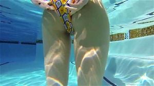 Super hot and delicious ass filmed underwater
