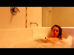 GF masturbates in baths