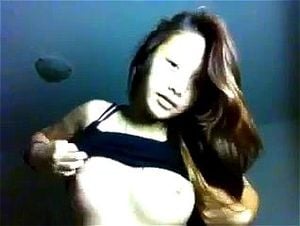 Singapore girl show boobs