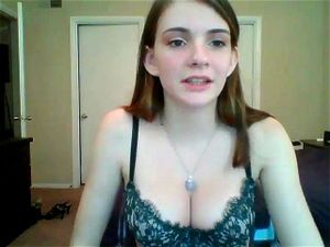 Webcam babe with nice boobs
