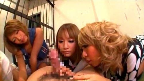 「お仕置きだよ」ブチギレの黒ギャル達に囲まれ言葉責めされながらチンポを虐められる【桜りお・RUMIKA・泉麻那・瑠菜】