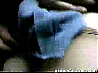 ガチ痴漢・性犯罪《リアル犯罪・個人撮影》ブレる画像。スカートの中をまさぐる痴漢師