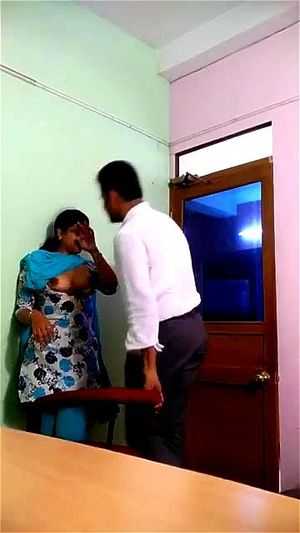desi housewife cheat with office boss