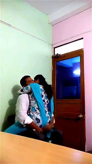 desi housewife cheat with office boss