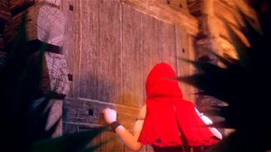 Mila Red Riding Hood Fow