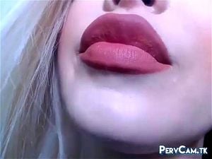 Big lips webcam beauty