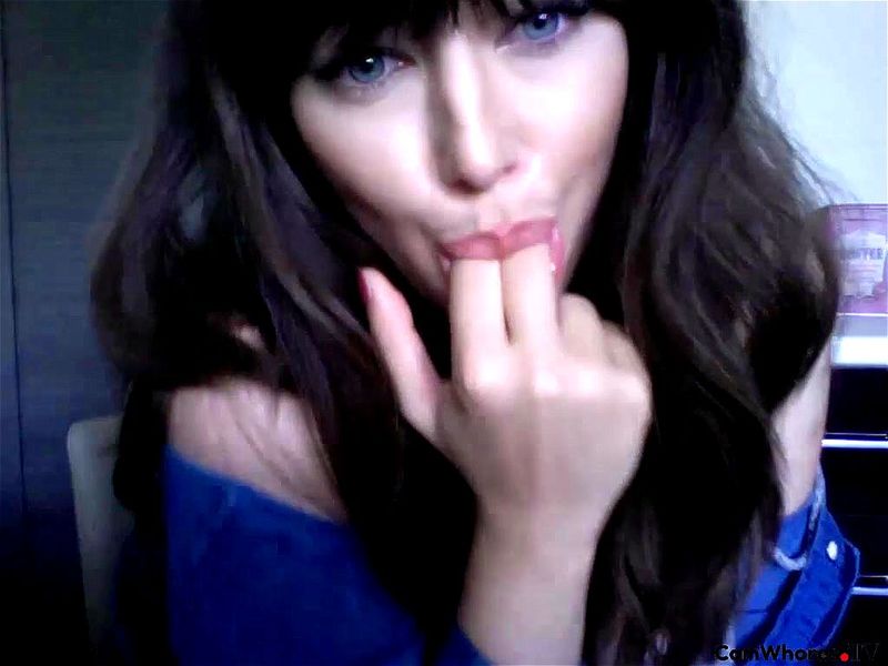 Romanian brunette Amelie Blu 2hrs long webcam show
