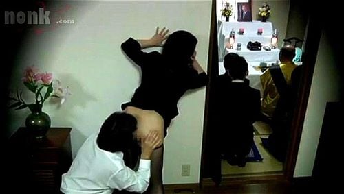 Watch Japonesa coje con amigo en funeral de su esposo - Cheat Milf, Asiatica Asian, Milf Porn