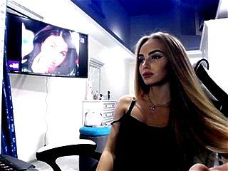 Ukrainian beauty BlondIceQueen free webcam show