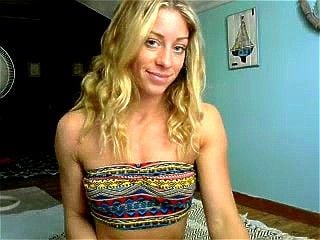 Young blonde AthenaSiren webcam chat