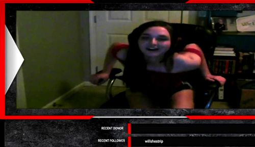 Girl Shows Tits On Twitch