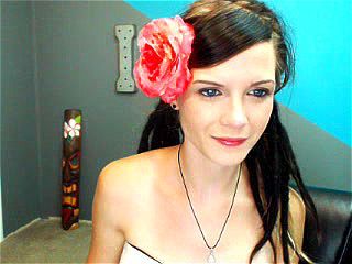 Cute brunette I_Am_Iris webcam chat