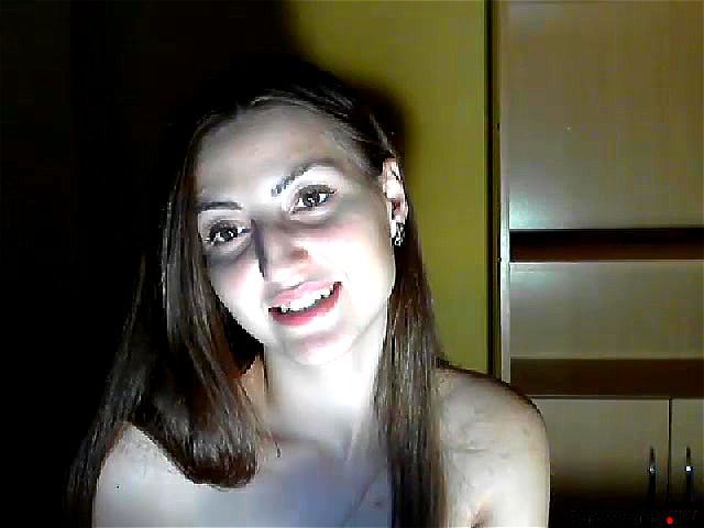 Young brunette Kelly Loves long webcam chat