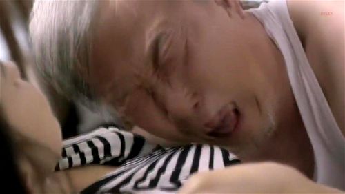 Watch Linda coreana traindo com coroa - Korean Old Man, Korean, Old Man Porn