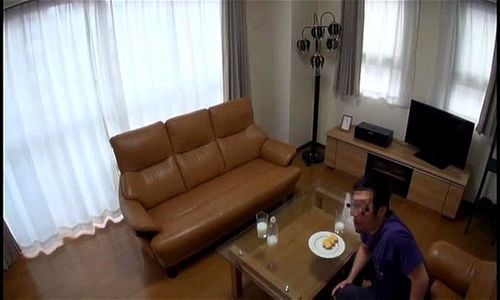 睡姦《性犯罪》娘をクスリで眠らせ強姦する中年おじさん