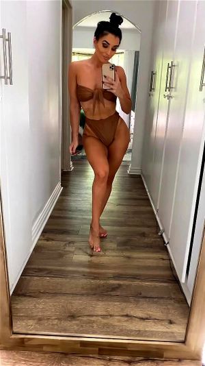 Fit Babe Selfie Nude