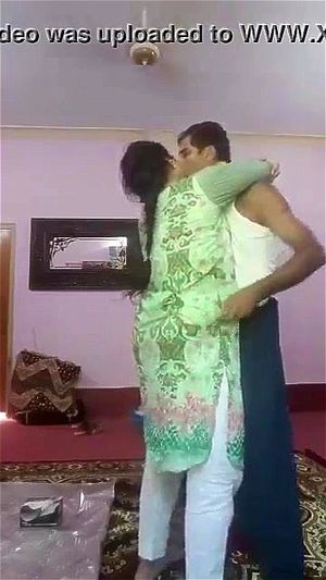 Watch Indian housewife - India Wife, Indian Bhabhi, Mature Porn picture
